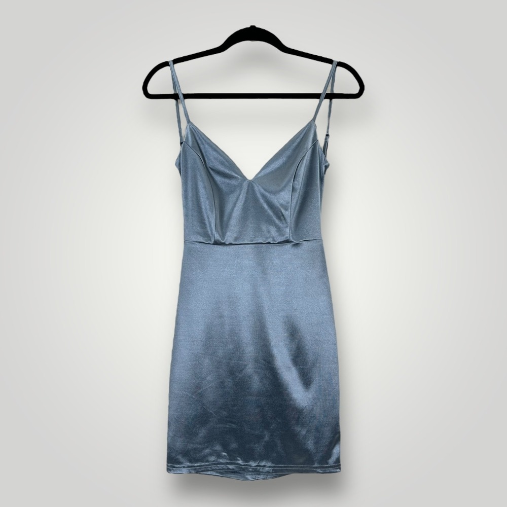 Windsor Dress Womens Small Satin Bodycon Mini Strappy Lattice Back NWT Shimmer